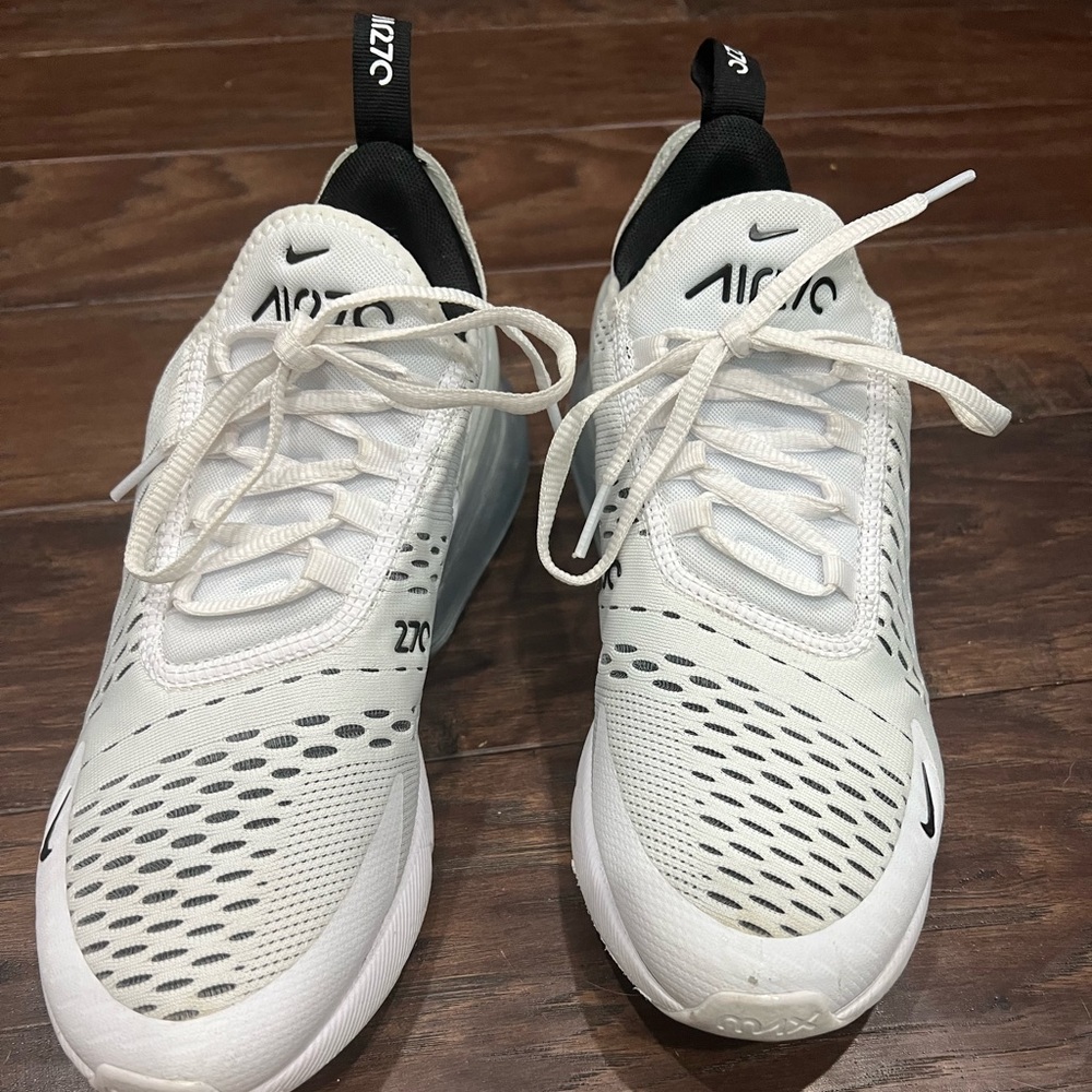 Nike Women’s Air 270